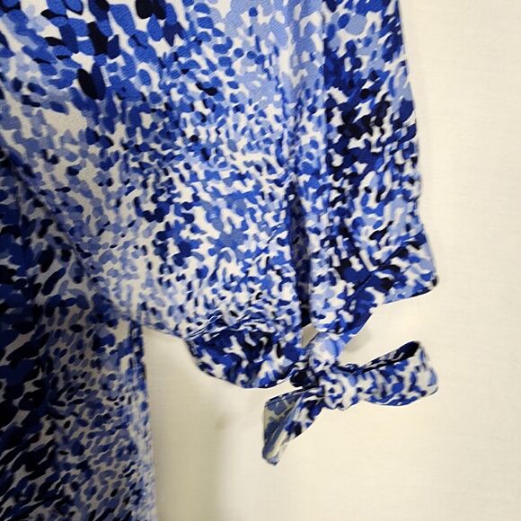Violet & Claire Women Tunic Top Size 1X Tie Sleeve Lightweight Animal Print Blue - Picture 7 of 11
